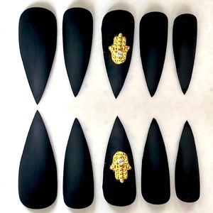 Press on nails💅🏽💅💅🏼💅🏿